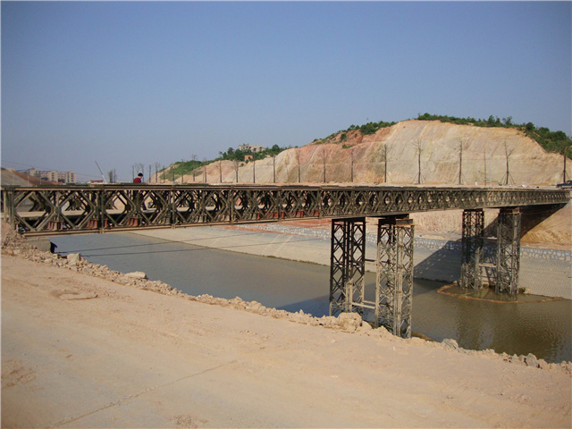 長沙市河西先導(dǎo)區(qū)鋼橋及現(xiàn)澆支架平臺(tái) 長沙市河西先導(dǎo)區(qū)鋼橋及現(xiàn)澆支架平臺(tái)